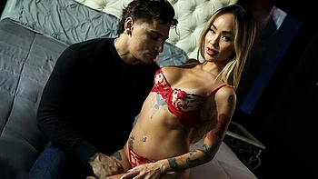 Linda Lan's doggystyle sex by Interactive Toys