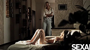 Magical Nicole and Leanne's brunette dirt