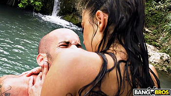 A Splashy Public Sex