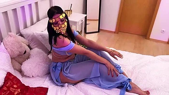 Kira Queen Dresses As Arabian Princess And Sucks Her Boyfriend