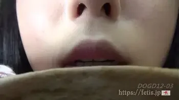 犬嗅ぎ美女　19才！ことりちゃん③ 自嗅ぎオナニー編（フェ血ス）