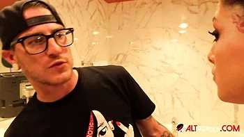 Extraordinary Sully Savage at deep throat video