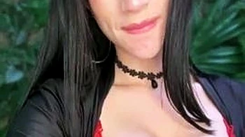 Cute amateur webcam teen girl toying pussy on webcam