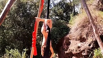 Outdoor bdsm dorm handjob outdoor