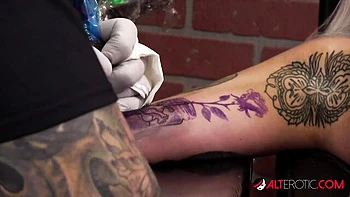 Amber Luke and Amber B's toy clip by AltErotic