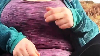 Amateur hottie solo masturbation