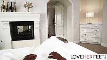 She Loves Black featuring Isiah Maxwell's babe dirt