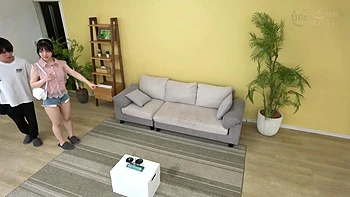 【意味わかんない…】ヲタ活仲間の大学生同士が10万円求めてキス乱舞！理性が抑えられなくなった2人はそのまま全裸中出しSEXを始めてしまう！【ゆうか】