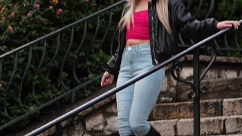 Straight to the point with Jennifer, 25! - Jacquie et Michel TV