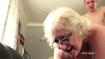 Busty Blonde Gilf Mrs. Claire Seduces The Computer Guy