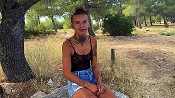 It is impossible to exhaust Sya, 33 years old! - Jacquie et Michel TV