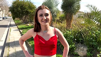 Polly, 28 years old, pole dancing and lesbian games for the naughty girl from Aix-en-Provence! - Jacquie et Michel TV