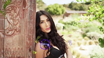 Sophi Summers, December Pet Stripteases