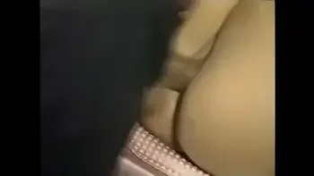 se folla a la sirvienta antes de la reunión