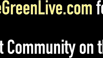 Maggie and Rachel's lesbians sex