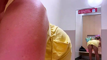 Amateur wild chick solo masturbation