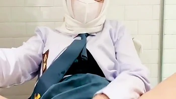 Student 18+ Comes Home From School Caught Masturbation Until Squirt Fountain