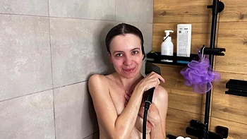 I stretched my naughty girlfriend's tight asshole