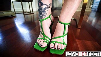 Sexy feet movie with fascinating Luna Legend from Love Her Feet