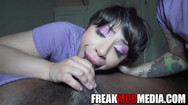 Too Much Booty! Nixlynka and Santana Red get freaky for FreakMob