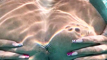 Amateur teen fucked outdoors