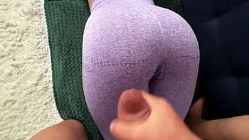 Step Sister Kandy Lux Gets Huge Cumshot on Her Tight Yoga Pants - Amateur Homemade PAWG