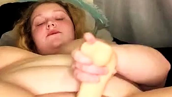 Big Boobs MILF Do A Tit Fuck