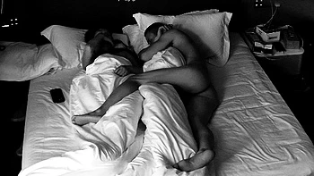 Amateur webcam girl masturbate big dildo