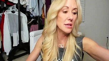 Mature Tease: Big Tits, Babe  Blonde Porn