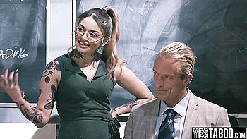 Huge Bum Stepmommy Fucks Former Teacher - Vanessa Vega And She Squirts