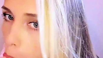 Sexy gal with rosy faux-cock for rosy g-spot - beautiful