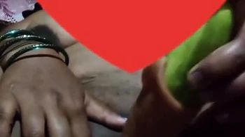 Desi Indian Bhabhi Fingaring Whit Cucumber So Hard Fucked Pussy Pumping Pussy