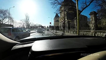 Kristina Grace spritzt und pisst in meinem Auto