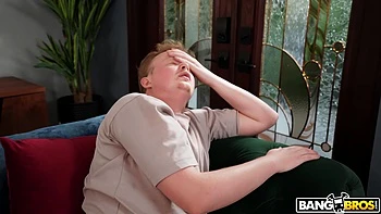 Милфа-блондинка скачет с глубоким минетом и кончает в лицо