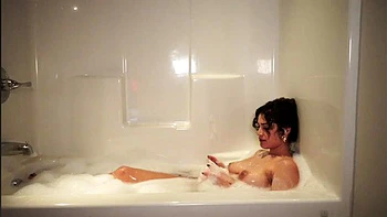 Latina in the bathtub: Amateur, Onlyfans  Solo Porn
