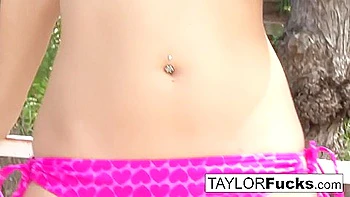 Taylor Her Amazing Tits