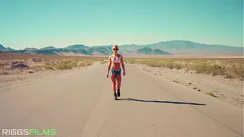 FIT KITTY FUCKS OUTDOORS IN THE DESERT