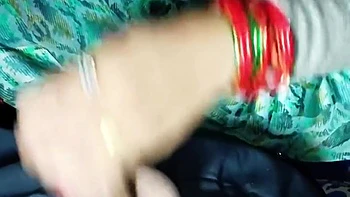Indian Desi Bhabhi Ne Hand Se Meri Cock Ke Pani Nikali,,hindi Sexy Video,indian Sexy Video,desi Sexy Video,sexy Video,sex Video