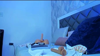 Gabiii cavalga forte com peitos e bunda grandes