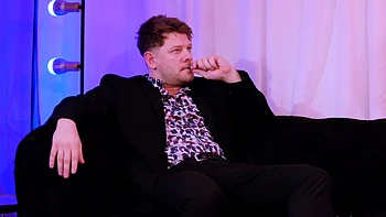 Geile schwarze Milf bläst und fickt in 4K