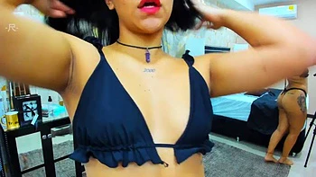 Emilycol001 латинка с маленькой грудью стриптиз и минет