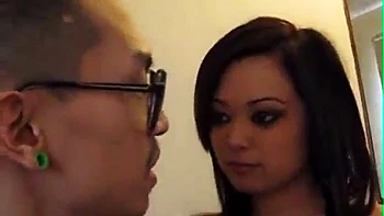 Азиатка-любительница сосет и трахает сзади с кончей внутри