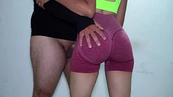 Hot Brunette Latina Gets Hardcore Standing Doggystyle & Creampie