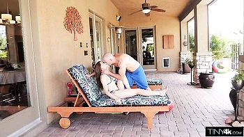 Graceful Rose's outdoor smut