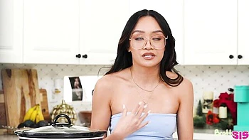 Jade and Thea's doggystyle xxx