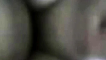 Babe asiatique en lingerie rose baise en levrette avec éjac