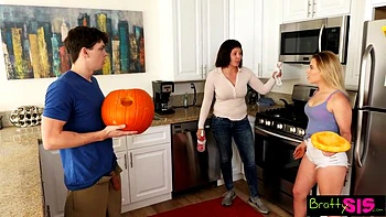 Aubrey Sinclair And Alex D In Stepbrother Fucks Stepsister Right Next To !