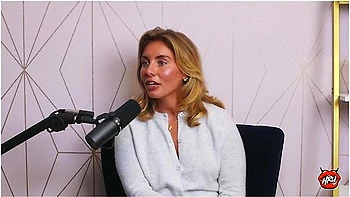 Britische Milf Bonnie Blue unzensiert bei Holly Randall