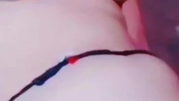 Indiana sexy de 18 anos viciada em foder homem mais velho