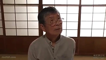 01132,Thrilling and intense erotic play